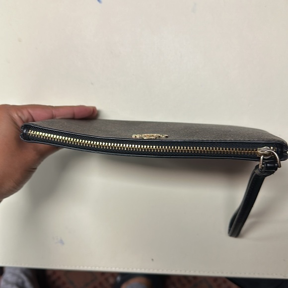 Coach Wristlet - Picture 4 of 4